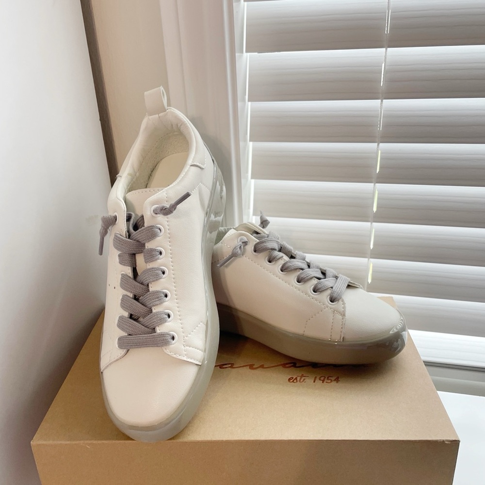 Vintage Havana Low Top Sneakers